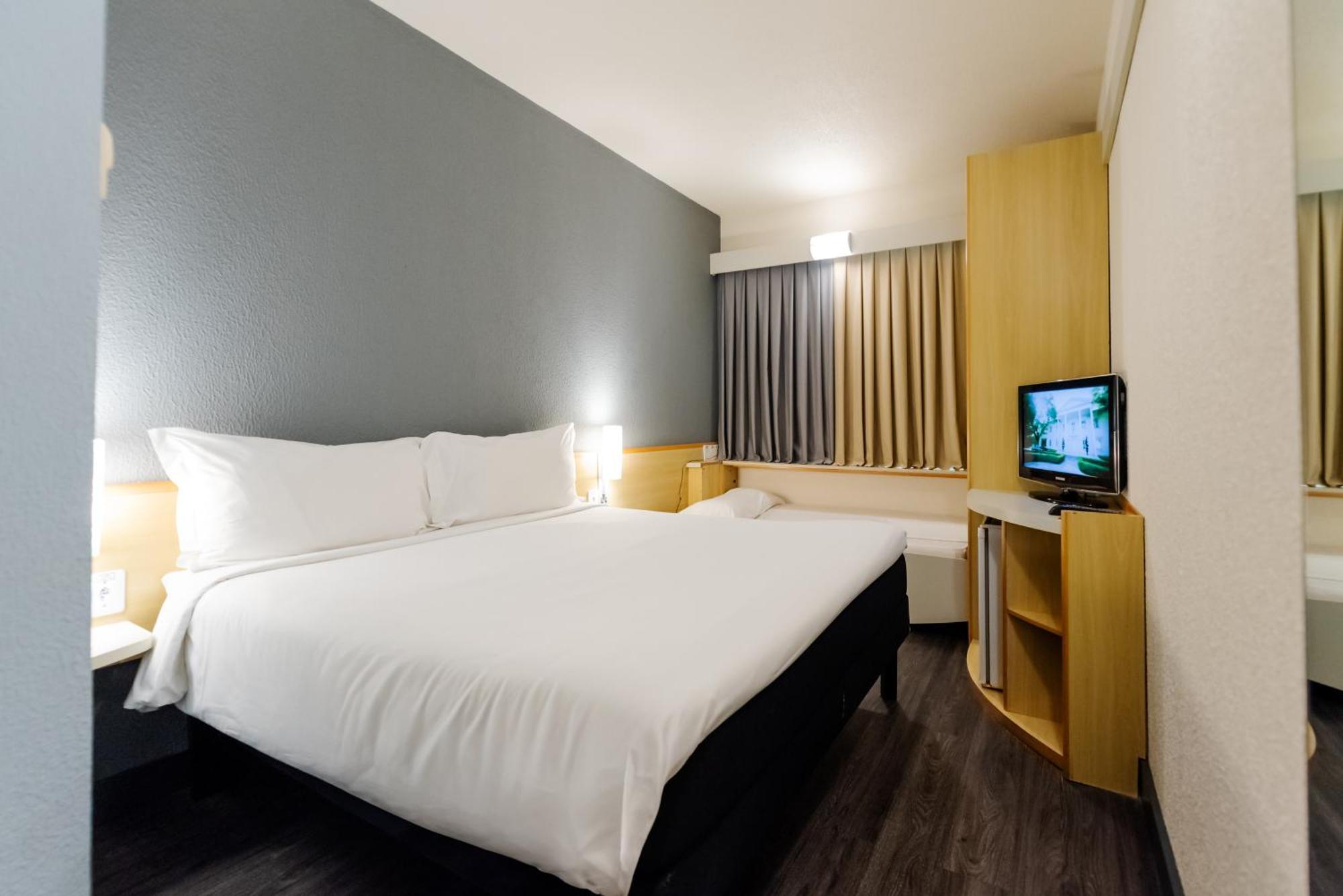 Ibis Criciuma Hotel Criciuma  Exterior photo